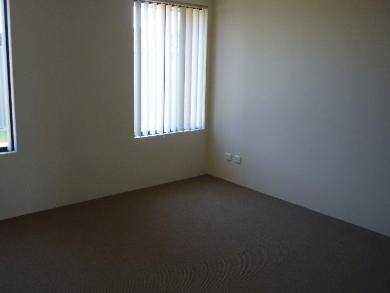 9 Taunton  Mews, Leda WA 6170