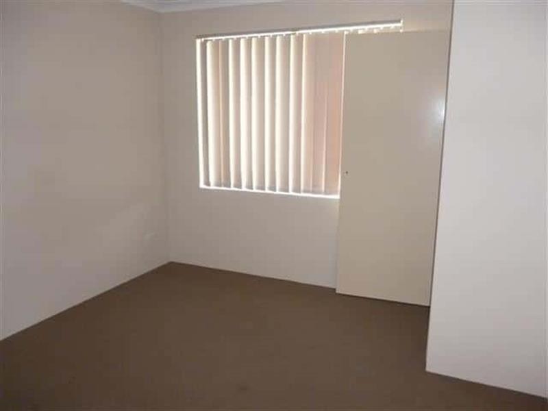 9 Taunton  Mews, Leda WA 6170