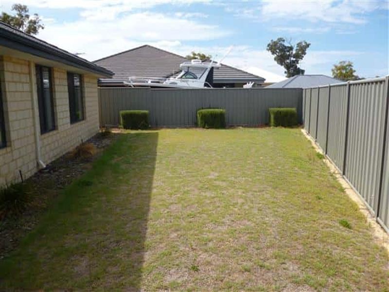 9 Taunton  Mews, Leda WA 6170