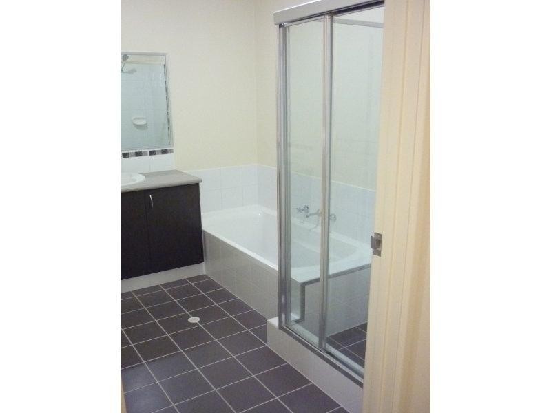 111 Rosegreen  Ave, Butler WA 6036