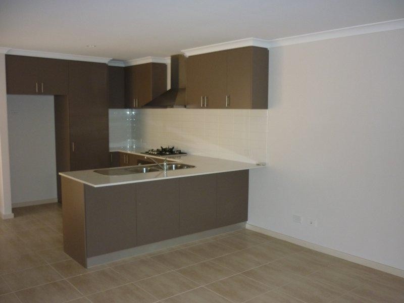 32 Musselbrook  Trl, Ellenbrook WA 6069