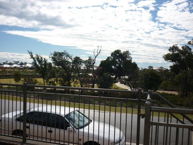 32 Musselbrook  Trl, Ellenbrook WA 6069