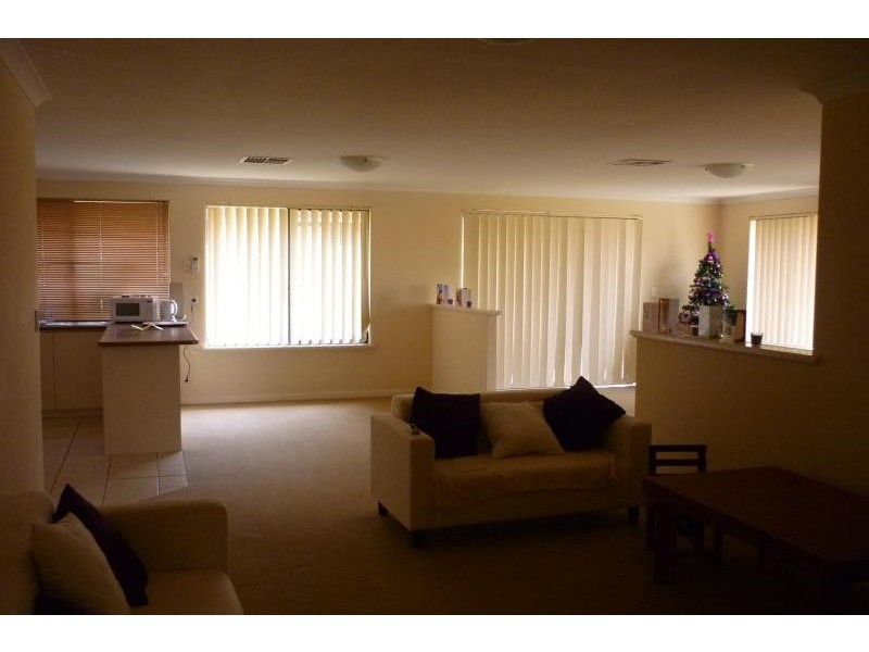 86 Fraser Road North Rd, Canning Vale WA 6155