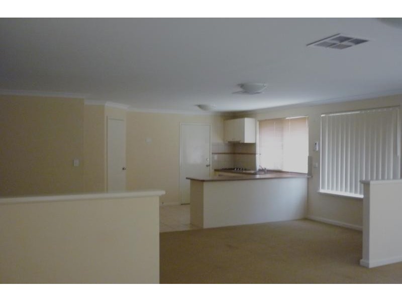 86 Fraser Road North Rd, Canning Vale WA 6155