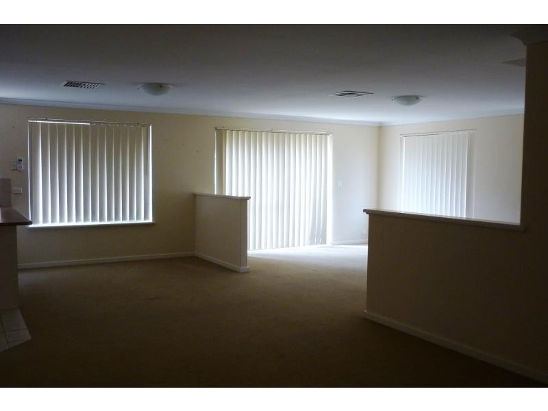 86 Fraser Road North Rd, Canning Vale WA 6155