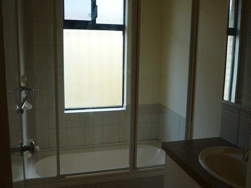 86 Fraser Road North Rd, Canning Vale WA 6155