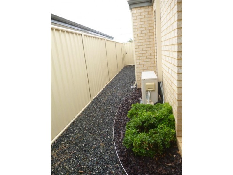 24 Illyarrie  Ave, Falcon WA 6210