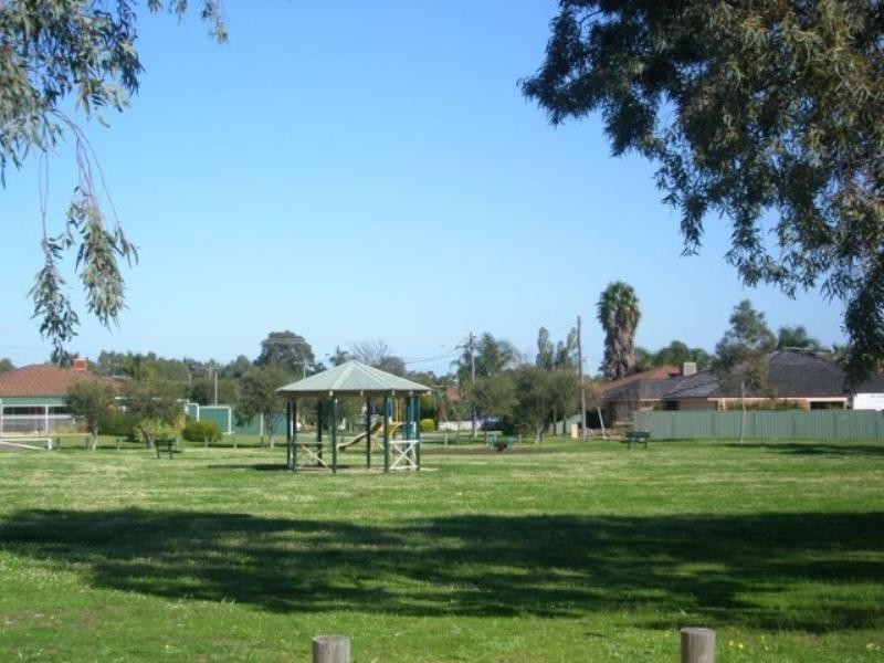 41 Isaba  Pkwy, Seville Grove WA 6112