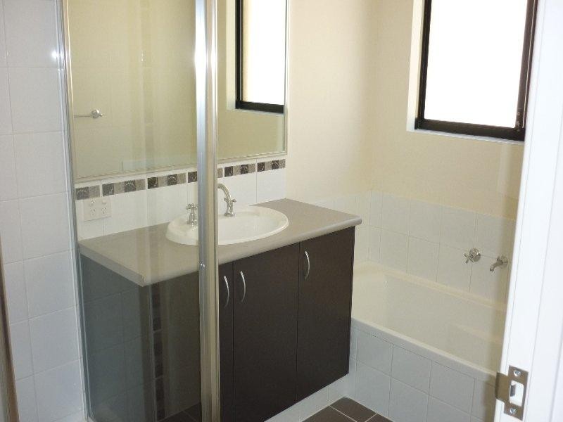 14 Illyarrie Avenue Ave, Falcon WA 6210