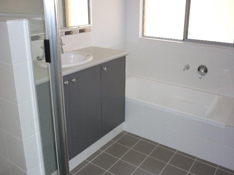 1 Danti Lnk, Darch WA 6065