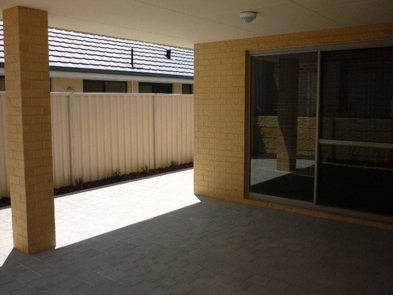 1 Danti Lnk, Darch WA 6065