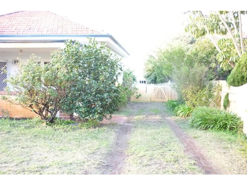 85 Milne  St, Bayswater WA 6053