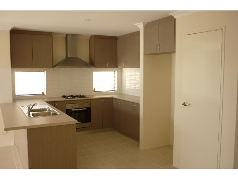 18 Illyarrie  Ave, Falcon WA 6210