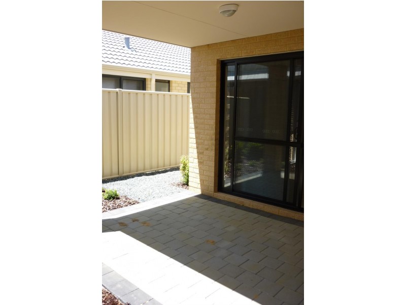 18 Illyarrie  Ave, Falcon WA 6210