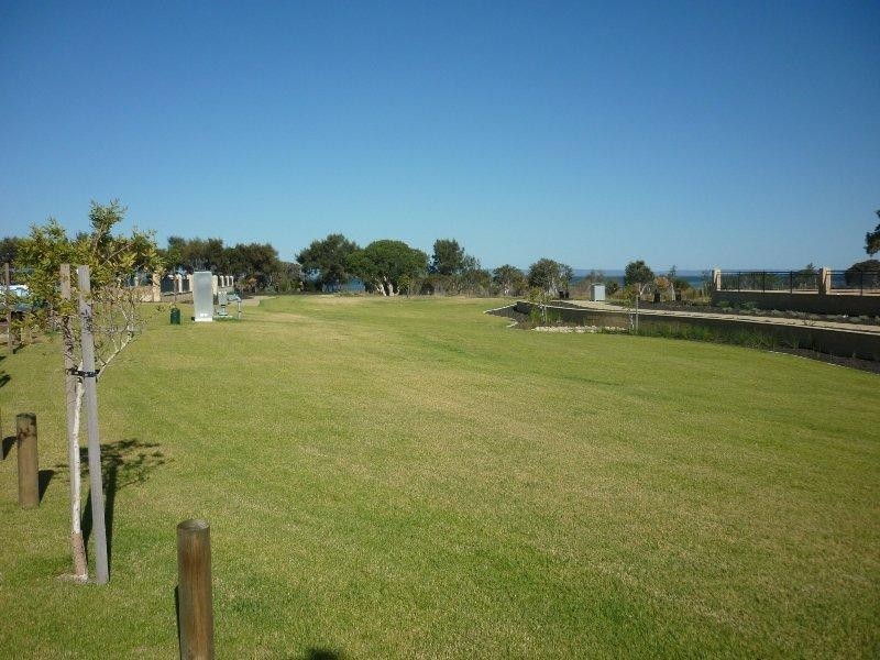 26 Illyarrie Ave, Falcon WA 6210