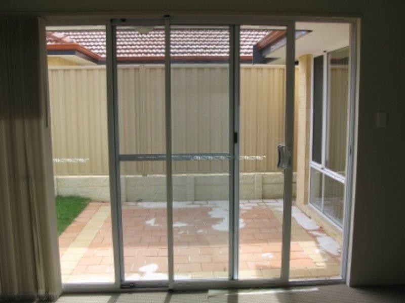 45 Jedburgh  Loop, Sinagra WA 6065