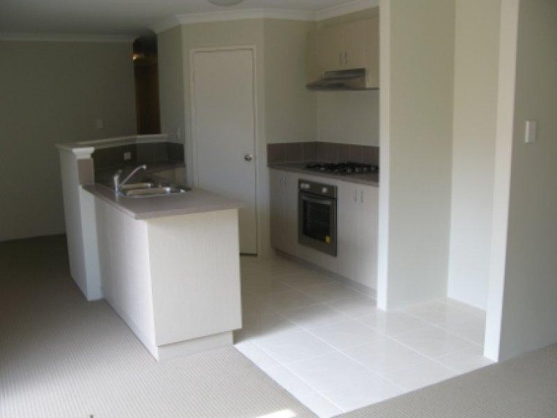 45 Jedburgh  Loop, Sinagra WA 6065