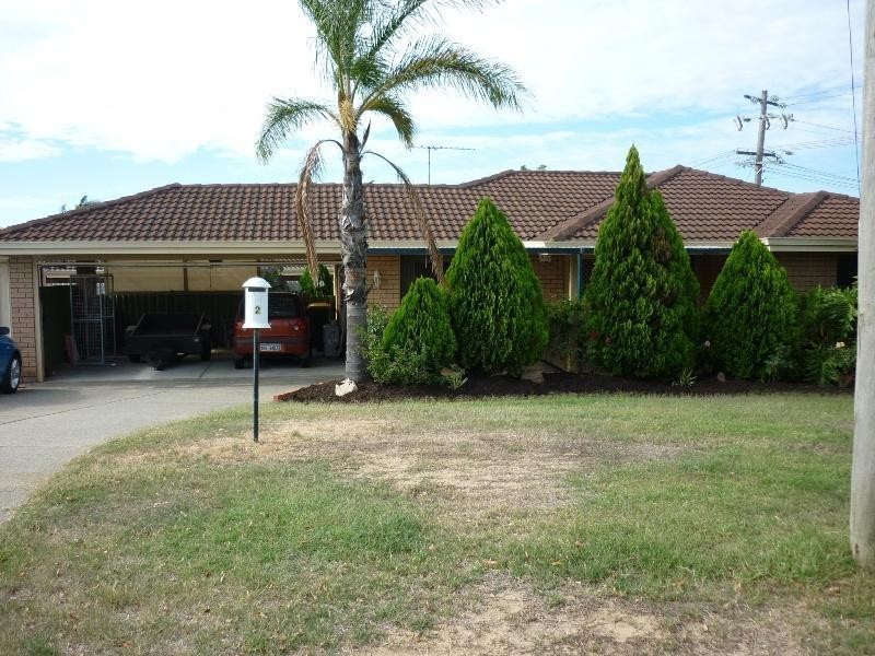 2 Iris  Pl, Yangebup WA 6164