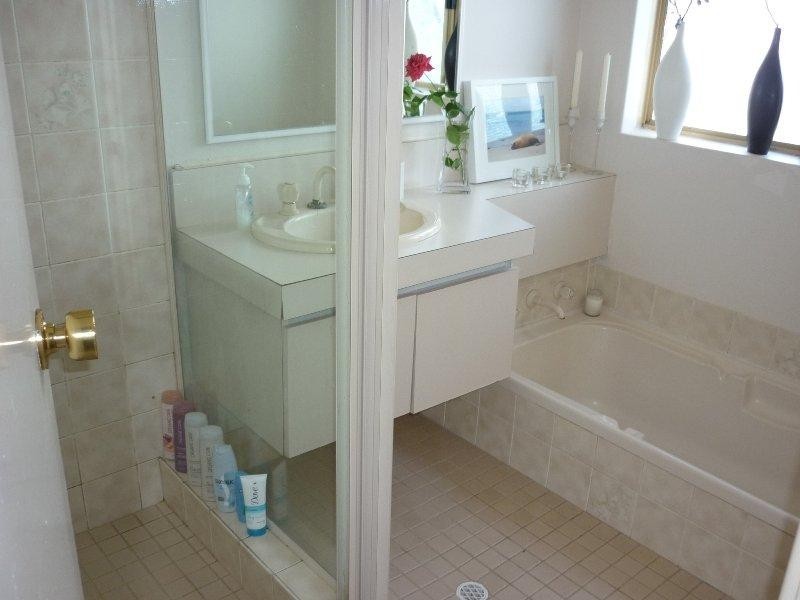 2 Iris  Pl, Yangebup WA 6164