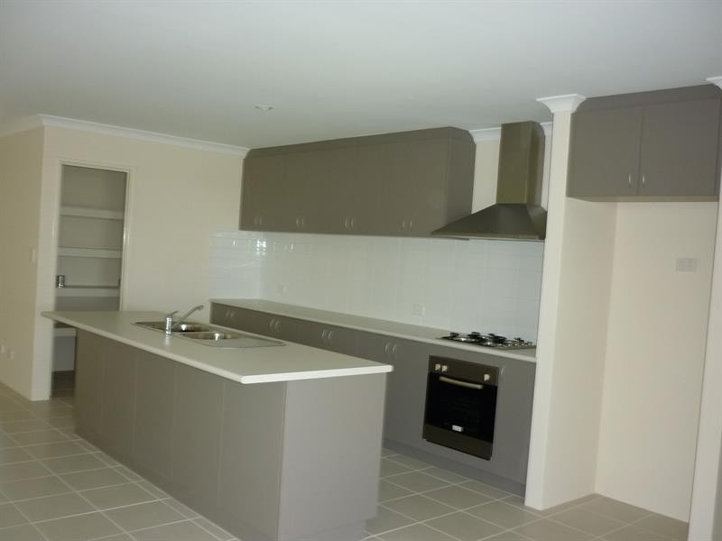 19 Mariposa  Bvd, Secret Harbour WA 6173