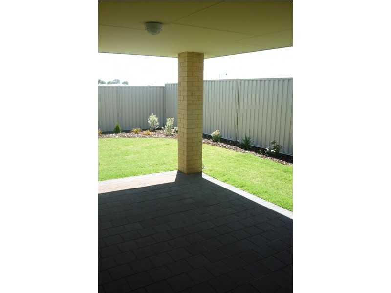 19 Mariposa  Bvd, Secret Harbour WA 6173