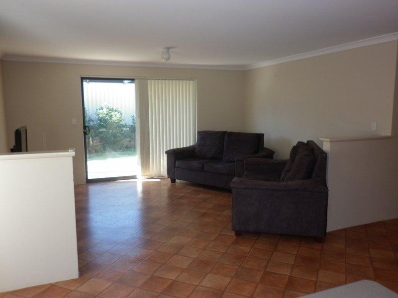 10 Berry Way Way, Bertram WA 6167