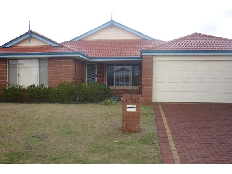27 Figtree Dr, Canning Vale WA 6155
