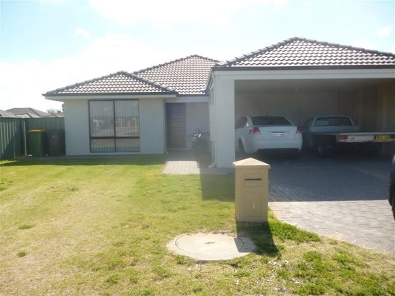 1 Gemina  Way, Wattle Grove WA 6107