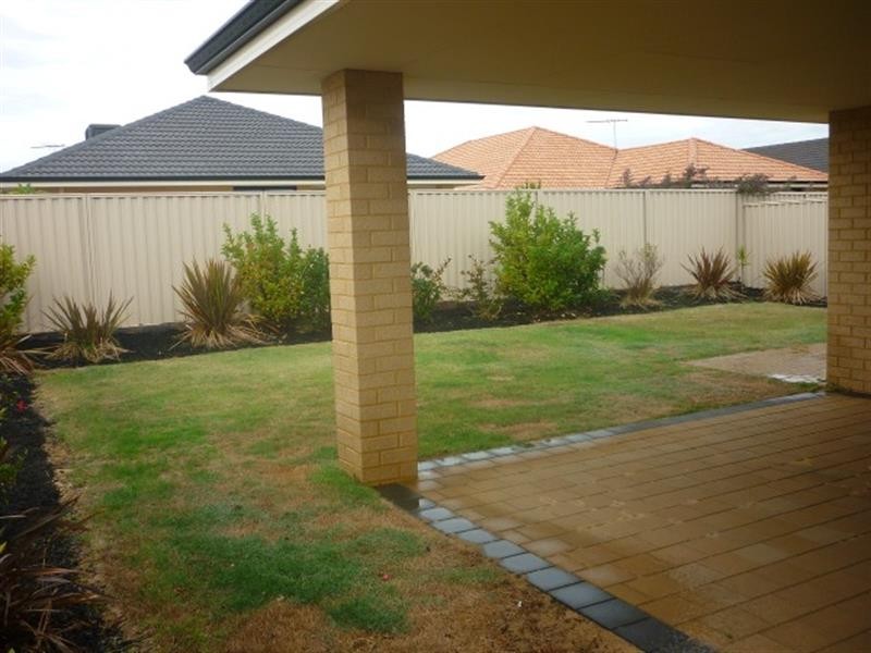 35 Geographe Bay Pass, Secret Harbour WA 6173