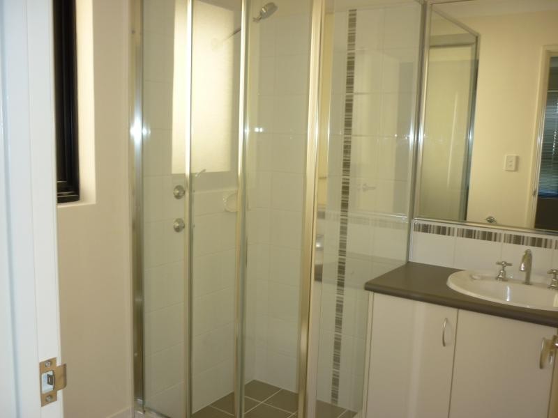 33 Coffs Bend, Secret Harbour WA 6173