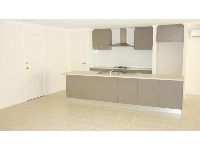 11 Longmeadow  Vsta, Meadow Springs WA 6210