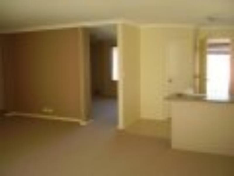 2 Otunic Way, Madeley WA 6065