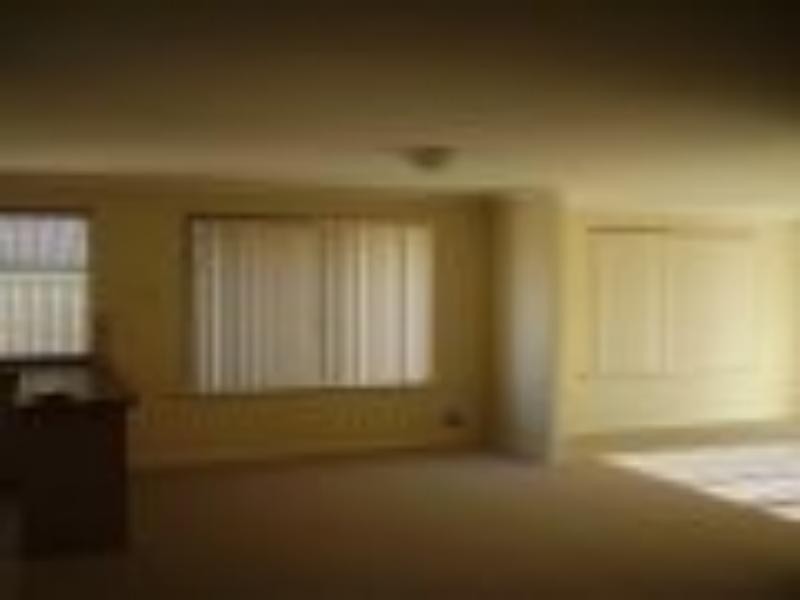 2 Otunic Way, Madeley WA 6065