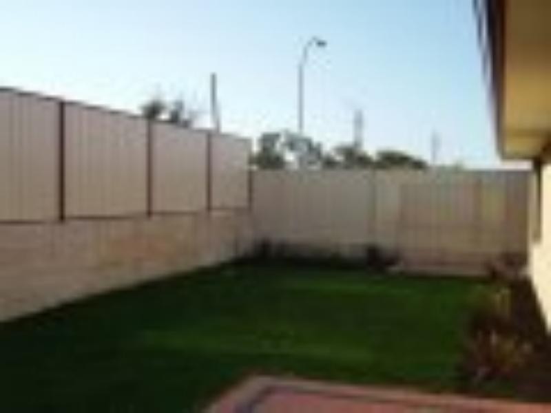 2 Otunic Way, Madeley WA 6065