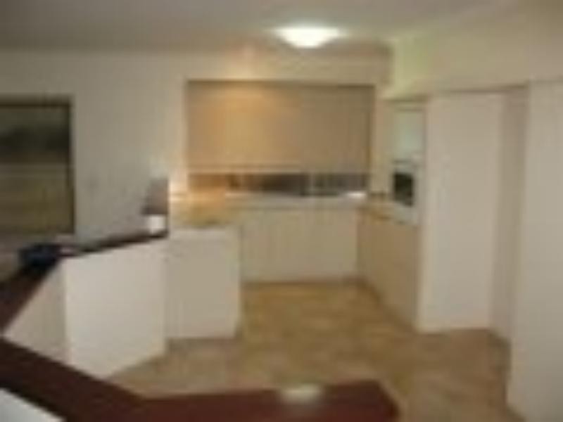 27 Hillcrest Drive St, Alexander Heights WA 6064