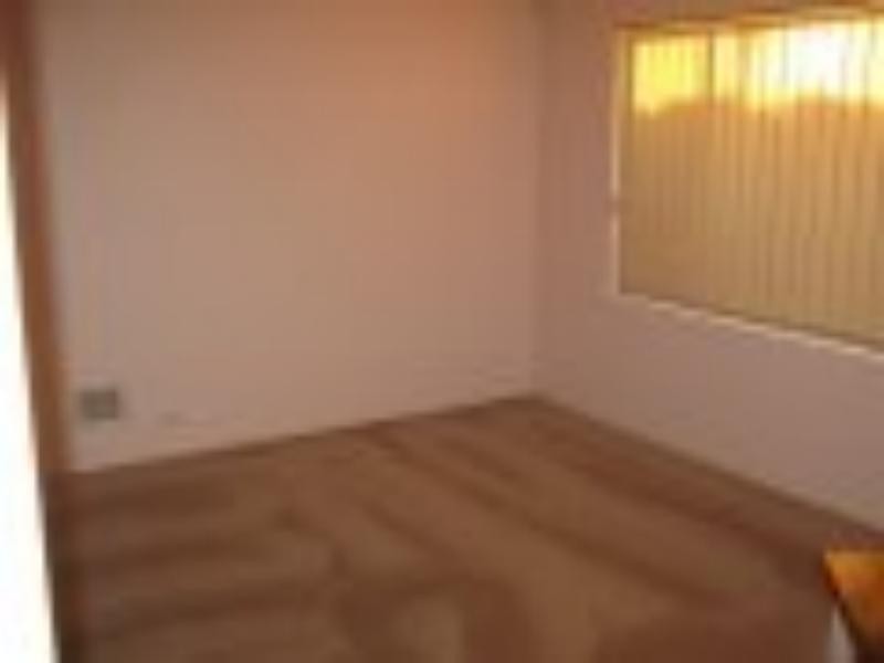 27 Hillcrest Drive St, Alexander Heights WA 6064