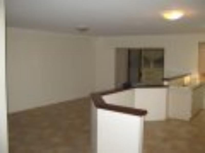 27 Hillcrest Drive St, Alexander Heights WA 6064