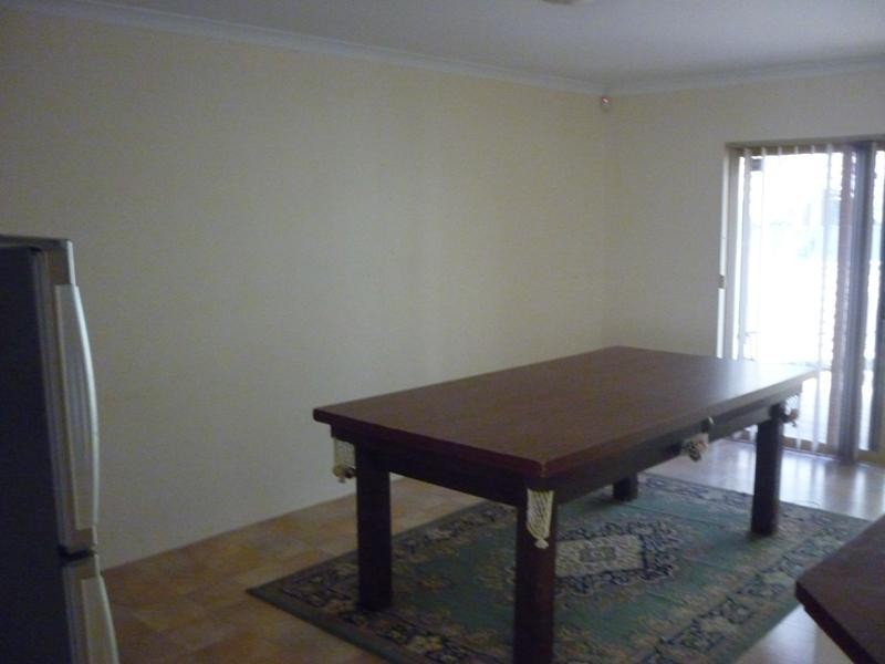 27 Hillcrest Drive St, Alexander Heights WA 6064