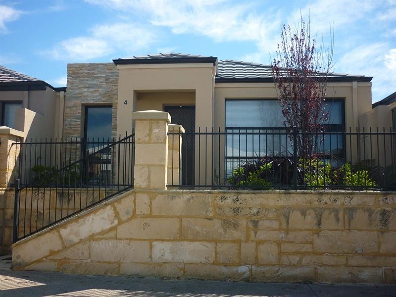 8 Kimba Pass, Ellenbrook WA 6069