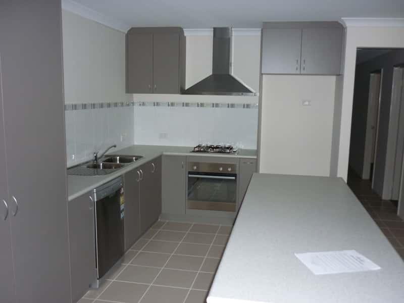 8 Kimba Pass, Ellenbrook WA 6069