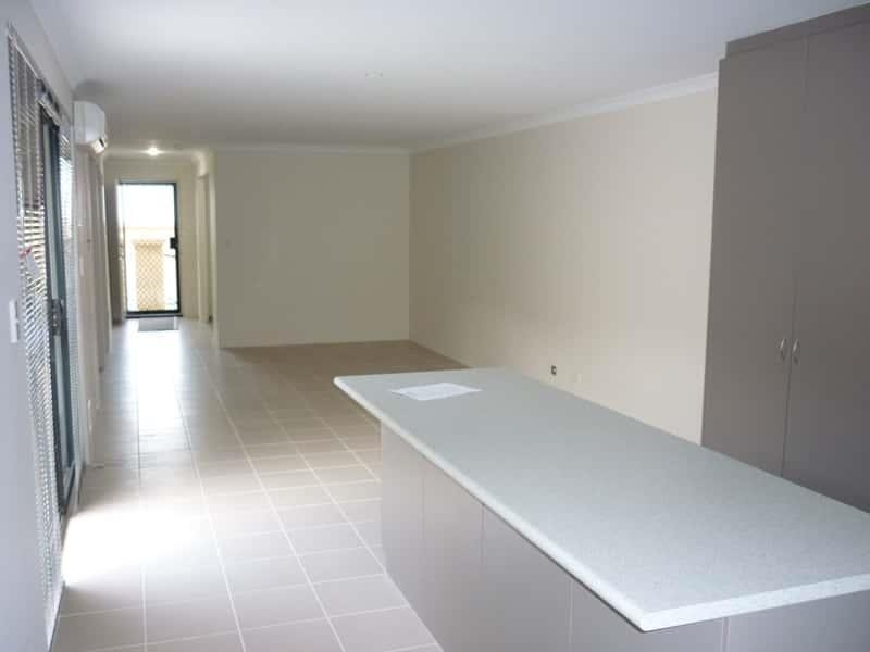 8 Kimba Pass, Ellenbrook WA 6069