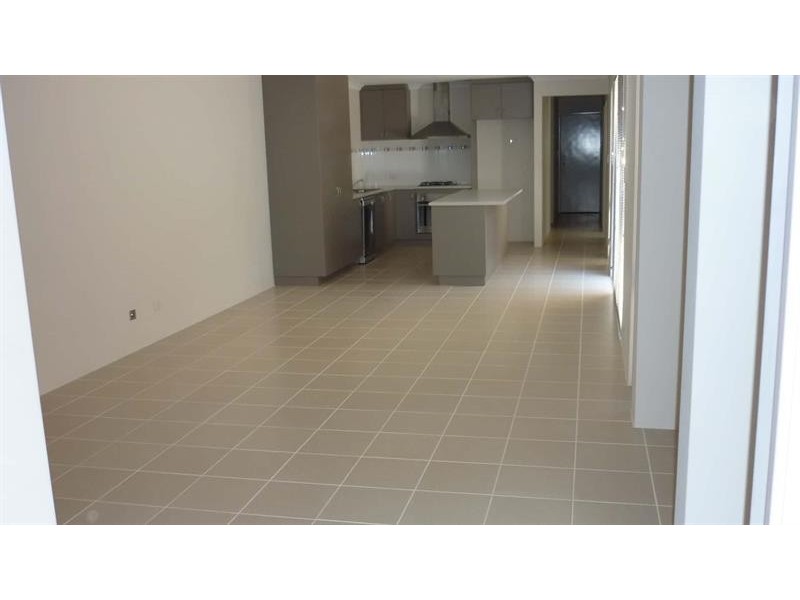 8 Kimba Pass, Ellenbrook WA 6069