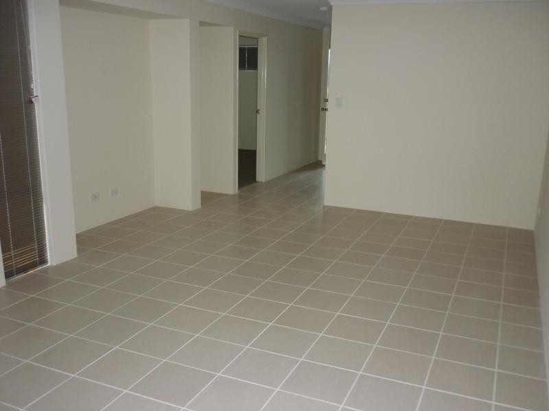 8 Kimba Pass, Ellenbrook WA 6069