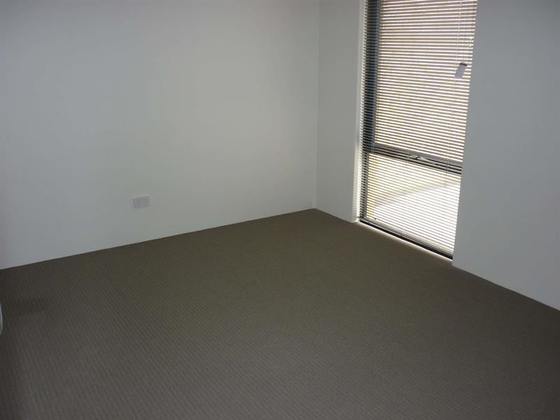 8 Kimba Pass, Ellenbrook WA 6069