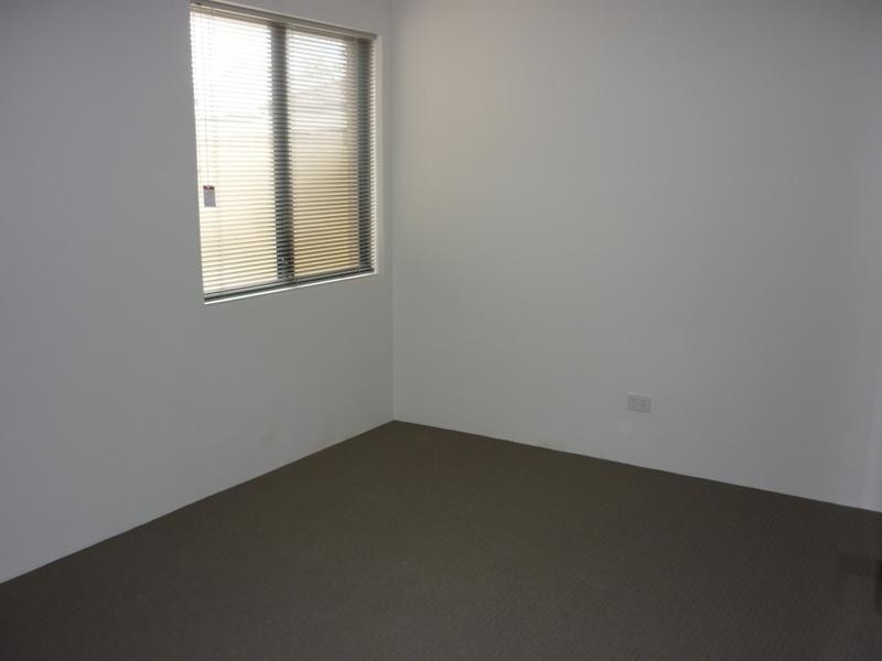 8 Kimba Pass, Ellenbrook WA 6069