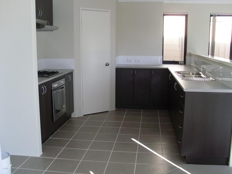 41 Jedburgh  Loop, Sinagra WA 6065