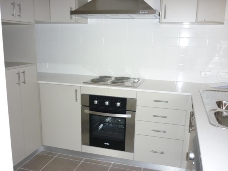 15/2 Villa Pass, Ellenbrook WA 6069