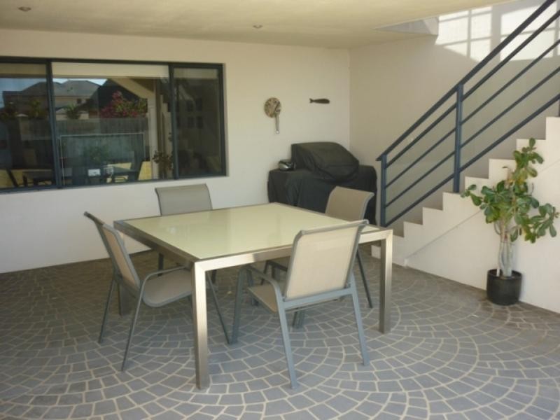 5 Weymouth Bvd, Quinns Rocks WA 6030