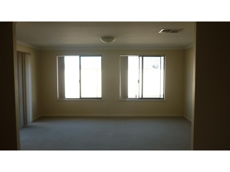 14 Bethwyn  Cct, Madeley WA 6065