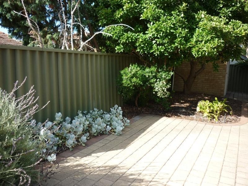 40A Nottingham St, Victoria Park WA 6100